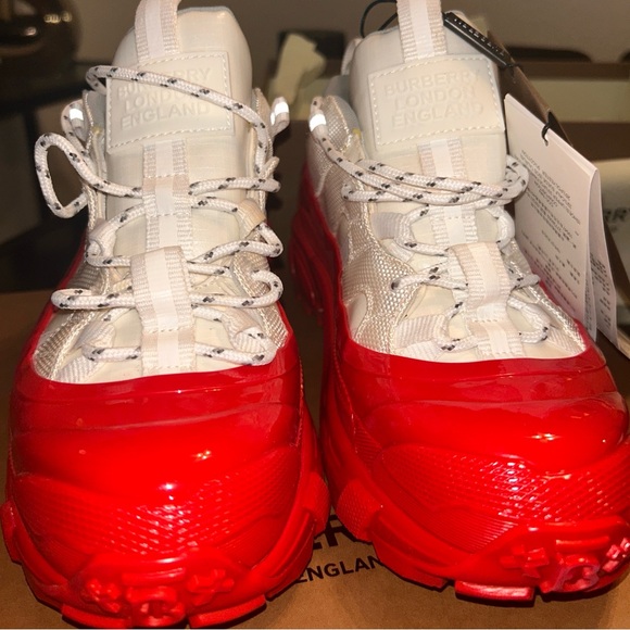 New!!! Burberry Arthur Low Top Red And White Sneakers - Picture 2 of 9
